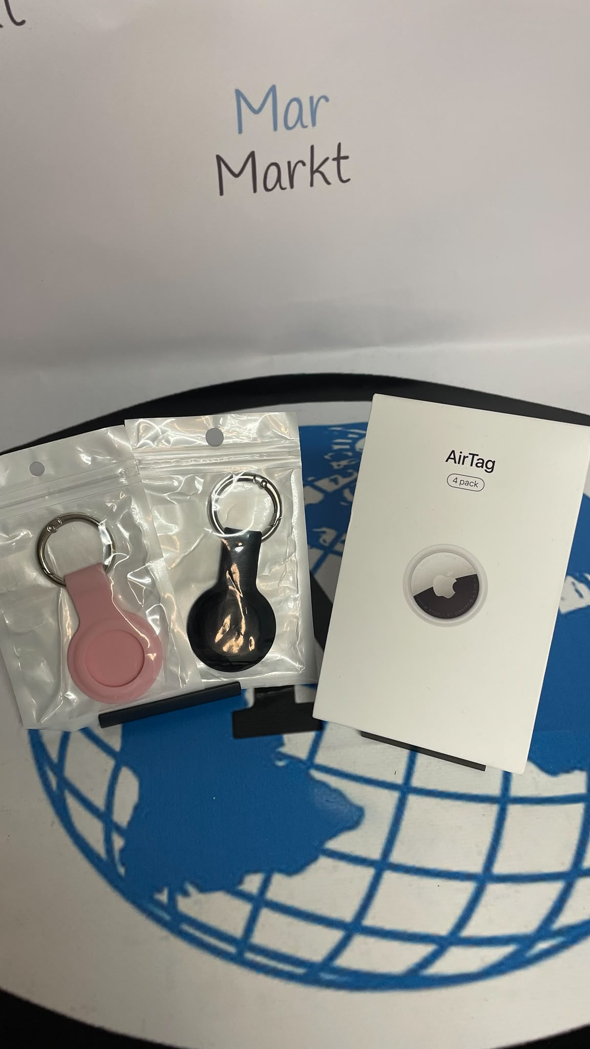Localizador Apple AirTag Pack de 4 con Funda de Silicona Rosada y Negra